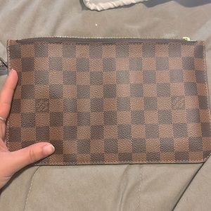 LV Neverfull Pouch